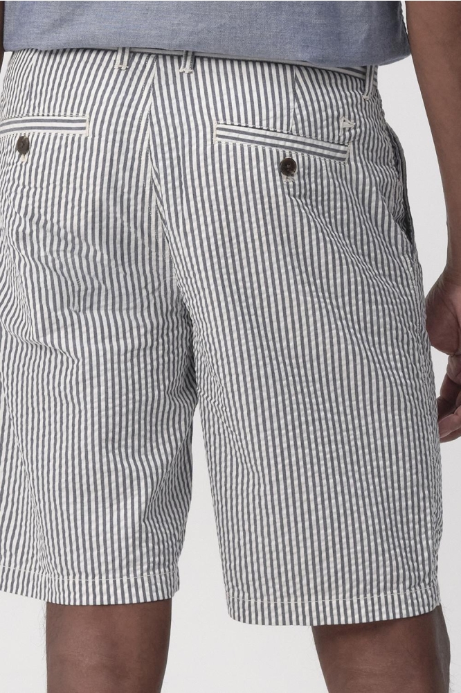 SEERFORD SHORT 096110 1003 WHITE STREEP